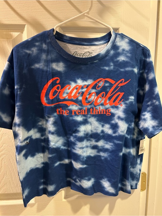 Tops - Coca-Cola The Real Thing Blue Tie Dye Cropped Graphic T-Shirt NWT Women's size L
